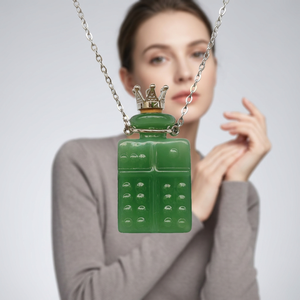 Pendentif flacon de parfum en jade vert avec couronne, chaîne plaquée argent, collier vintage unisexe - Product Image 6