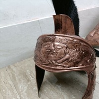 Casque Spartiate au Design Unique avec Plume Rouge Casque Vintage Centurion Romain Antique Médiéval Casque Nautique