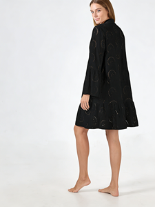 เดรสสั้นสีดำปักลายฉลุสำหรับผู้หญิงไซส์ใหญ่ - แขนทรงระฆัง ชายระบาย ทรงหลวม สไตล์ลำลอง - Product Image 5