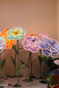 <strong>M708</strong> New Lighting Giant Flower with Stand Wedding Decoration Automatically Opening and Closing Peony Flowers - Product Image 2