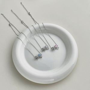Collares con Colgante de Circonita Cúbica 5A con Diseño de Lazo y Cadena de Eslabones Chapada en Rodio de Plata S925, Regalos Elegantes para el Día de San Valentín 2024 de Dylam - Product Image 5