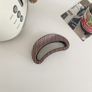 Pinza de Pelo Grande de Plástico PC Simple al por Mayor, Forma Semicircular de Moda, 10cm, Pinzas de Pelo Unisex Elegantes con Agarre Fuerte y Grande - Product Image 6