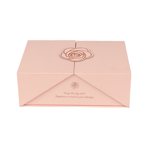 Boîte cadeau rose vide luxueuse et exquise, ornée de roses, petit emballage cosmétique pour offrir des cadeaux élégants pour un anniversaire - Product Image 1