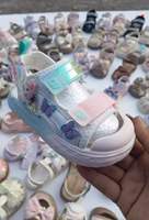 Nouvelles sandales pour bébé fille, style princesse, semelle souple en coton, motif papillon, chaussures pour enfants, sandales pas chères, design varié, vente en gros