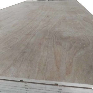 Contrachapado Ranurado en V, U y W de <span class=keywords><strong>Madera</strong></span> de Álamo y Chapa de <span class=keywords><strong>Pino</strong></span> para Construcción y Decoración - Product Image 5