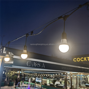 A60 E27 Socket <span class=keywords><strong>Led</strong></span> <span class=keywords><strong>String</strong></span> Lights con 5W 7W 9W Comercial Impermeable IP65 Luces de adorno al aire libre para la decoración de vacaciones - Product Image 1