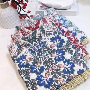 Alfombra de Oración Islámica, Tejida, Lavable, de Chenilla con un Exquisito Diseño Floral, Suave y Gruesa - Product Image 1