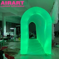 Blanc tissu Ignifuge Léger De Tunnel Gonflable Avec Bande LED Pour La Décoration De Boîte De Nuit