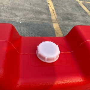 Barrières de sécurité routière en plastique HDPE remplissables d'eau pour la gestion de la sécurité routière en intérieur, équipement de circulation intérieure essentiel - Product Image 4