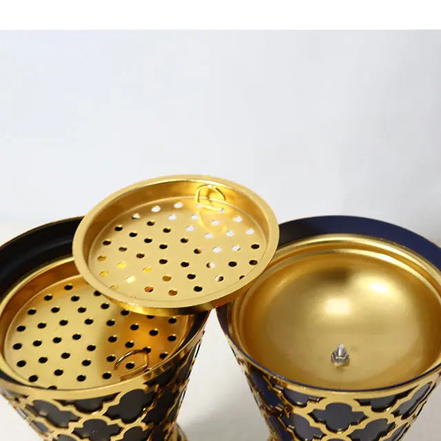 Bruciatore di incenso in metallo del Medio Oriente gioiello d'oro musulmano decorativo per aromaterapia bruciatore di incenso