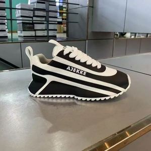 Zapatillas Blancas de Lujo Chic Star para Mujer, Nueva Colección Primavera Verano 2026, Plataforma Casual con Suela Gruesa, Tendencia Hong Kong - Product Image 2
