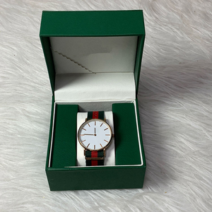 Boîte à montre rectangulaire en cuir PU imperméable avec logo personnalisé, boîte de luxe verte pour hommes et femmes - Product Image 1