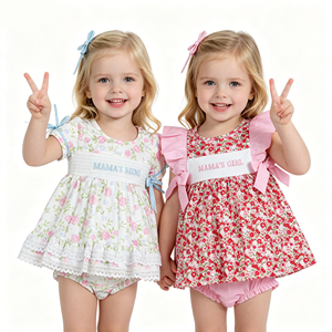 Ensemble court à imprimé floral rouge mignon pour petites filles, haut à manches bouffantes rose pour enfants avec short à volants, vêtements de détente d'été pour enfants - Product Image 6