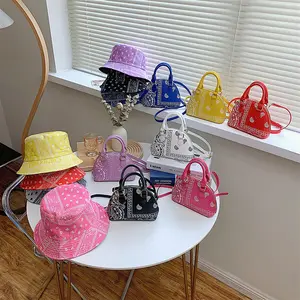 Printed Handbags Wholesale 2021 Women Ladies Crossbody Handbags New York Bags Fishermen Hat and Purse Set