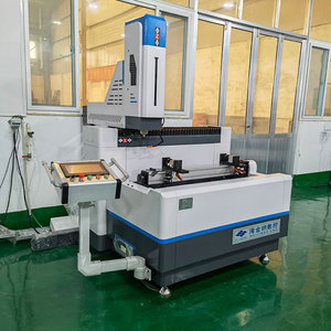 3 trục <span class=keywords><strong>CNC</strong></span> bản sao Router nhôm cửa sổ khóa lỗ gắn lỗ Máy phay cho cửa sổ nhôm cửa máy - Product Image 2