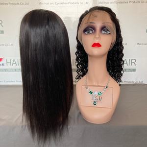 Perruque Full Lace en dentelle transparente couleur naturelle, perruque Full Lace à raie libre avec tresses, perruque en dentelle de haute qualité à ondulations naturelles et petits nœuds - Product Image 5