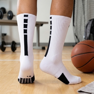 Calzini Sportivi di Lusso Personalizzati con Logo, Calzini Atletici ad Alte Prestazioni a Metà Polpaccio <span class=keywords><strong>per</strong></span> Basket, <span class=keywords><strong>Calcio</strong></span> e Corsa - Product Image 2