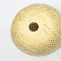 Suspension Luminaire Minimaliste d'Intérieur avec Abat-jour en Rotin Tressé ou Bambou pour Décoration de Salon