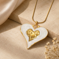 SUMMLY Collier tendance avec grand pendentif cœur pointu, plaqué or 18 carats, chaîne serpent en acier inoxydable, bijoux pour femme, cadeau de fête