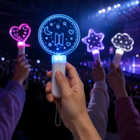 Özel Akrilik LED Dekoratif Lamba, OEM Logo Şekilli Kpop Işıklı Çubuk, Renkli Konser Etkinlikleri Tezahürat Çubukları