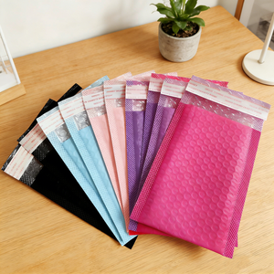 Sobres de Burbuja Autosellables con Impresión Personalizada, Bolsas de Embalaje con Coextrusión Acolchada, Bolsas de Mensajería Impermeables y Resistentes a Impactos - Product Image 1
