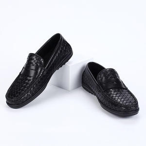 รองเท้าหนังลำลองผู้ชายคุณภาพสูง ขายส่ง ดีไซน์ทันสมัย นุ่มสบาย แบบชิ้นเดียว รองเท้าหนังผู้ชายแบบทางการและแบบอ็อกซ์ฟอร์ด - Product Image 1