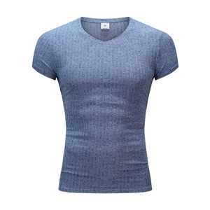 Camiseta de Manga Corta con Cuello en V, Ajustada, de Algodón, Personalizada, para Hombre, Deportiva, con Estampado Digital a Rayas, Transpirable, de Punto - Product Image 4