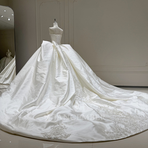 Robe de mariée moderne en satin ivoire sans bretelles, coupe princesse, imprimé floral, avec appliques de perles de cristal et traîne chapelle, modèle Xx87 - Product Image 5