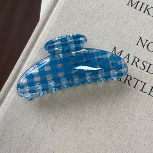 Pince à cheveux rétro transparente motif requin bleu clair pour femme et fille - Product Image 3