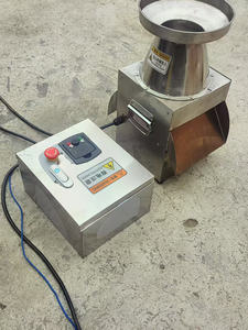 Petit hachoir à viande de noix de coco électrique haute efficacité commerciale cacahuète carotte gingembre Machine à râper la noix de coco - Product Image 6