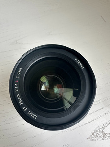 ใช้เลนส์ฟิกซ์โฟกัส Canon EF 35mm f/1.4L II USM เลนส์มุมกว้างสำหรับถ่ายภาพงานแต่งงานและงานอีเว้นท์ - Product Image 3