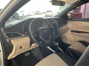 Voitures d'occasion de haute performance, <span class=keywords><strong>Toyota</strong></span> <span class=keywords><strong>Yaris</strong></span> S SE / E Hatchback <span class=keywords><strong>2020</strong></span>, prêtes à être expédiées - Product Image 6