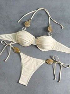 Conjunto de bikini de 2 piezas para mujer al por mayor, con aros, copas acolchadas, transpirable, de secado rápido, con cuentas de resina y tanga con lazo lateral. - Product Image 2