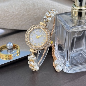Nouvelles montres pour <span class=keywords><strong>femmes</strong></span> avec mouvement à quartz, motif tournesol, entièrement serties de perles et de diamants - Product Image 3