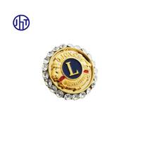Insignia Internacional de Lujo con Logotipo del Club de Leones, Chapada en Oro, Ecológica y Personalizada de Alta Gama, en Metal con Esmalte Suave y Duro