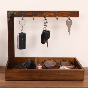 Caja de almacenamiento de madera para escritorio con ganchos para llaves, organizador para gafas, reloj y control remoto, tipo rectangular. - Product Image 1
