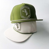 Casquette de baseball en maille ajustable imperméable de couleur verte d'herbe Casquette de camionneur respirante décontractée Casquette perforée au laser à 5 panneaux