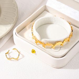 2024 nouveau style métal couleur or grand animal épais dauphin ouvert manchette brassard bracelet pour femmes bijoux - Product Image 4