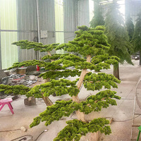 Grand arbre artificiel en pin et cèdre, arbre de Noël sur pied pour la décoration d'hôtels, supermarchés et mariages