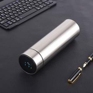 Gourde isotherme à double paroi personnalisée avec logo, 500 ml, bouteille d'eau thermos numérique personnalisée avec affichage de la température LED - Product Image 5