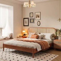 Lit double de style nordique rétro, design minimaliste moderne en chêne et hêtre, design du milieu du siècle pour l'ameublement de la maison
