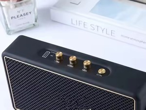 XB New Retro Vintage Mini Wireless <span class=keywords><strong>Bluetooth</strong></span> Altavoces portátiles Home Wood Woofer Audio Bass Feature Voice Control Radio Support - Product Image 6