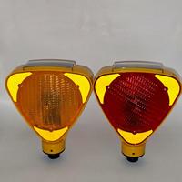 Vente en gros de signaux de sécurité routière à LED rouges clignotantes à énergie solaire pour l'avertissement de trafic solaire