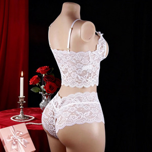 Conjunto de Pijama de Dos Piezas con Encaje Floral, Estilo Europeo Americano, Sexy y Atractivo, con Escote en V y Abertura en la Entrepierna, para Mujer - Product Image 3