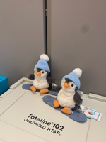 Peluche pingouin sur skateboard, jouet mignon et populaire, cadeau de Noël amusant pour enfants, rembourré de coton PP