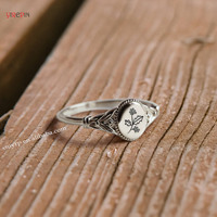 Personalisierter Modischer Einfacher Klassischer Runder Edelstahlring mit Individueller Gravur für Damen Hochzeit Muttertag