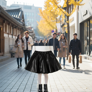 OZKIZ Mini-pantalons de style coréen pour filles de 2 à 6 ans Printemps/Automne Mode enfantine Vente en gros Simili cuir brillant - Product Image 3