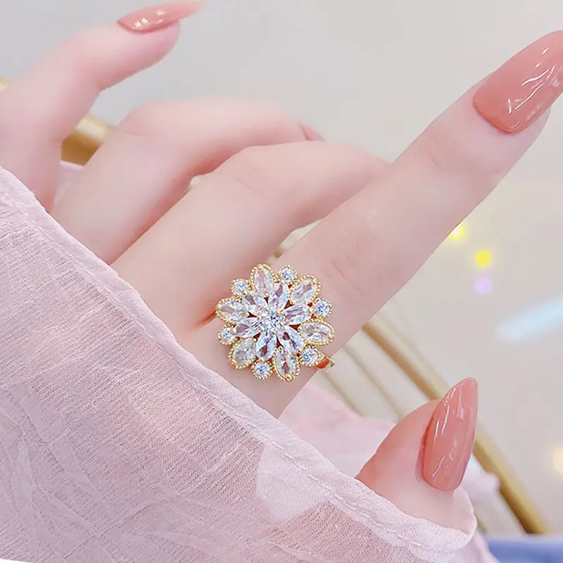 Romantico squisito fiore zircone anelli regolabili iniziali fascino flash anelli di diamanti quotidiano femminile lusso gioielleria raffinata Bijoux