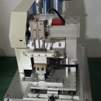 Machine d'étiquetage semi-automatique TWL pour matériaux éponge, précision 0,2-0,5 mm, production 10-30 pièces/min, 220 V, facile à utiliser