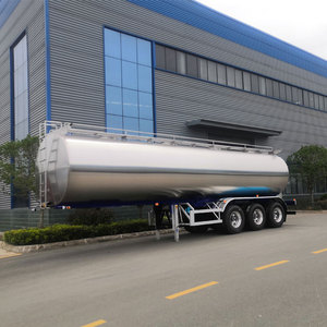 NOUVEAU Camion semi-remorque citerne à lait en acier inoxydable de 35 à 50 mètres cubes avec liquide alimentaire Camion semi-remorque citerne à lait 35cbm à vendre - Product Image 5